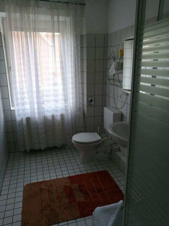 Hotel Zur Dicken Eiche Munster  Buitenkant foto